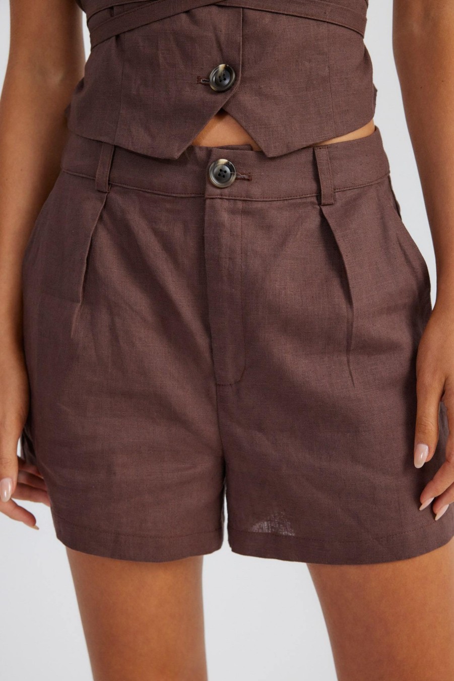 SNDYS Hale Linen Shorts Hot